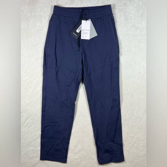 NWT Public Rec 28/28 All Day Everyday Pant Navy Performance Non-Wrinkle - Picture 2 of 14